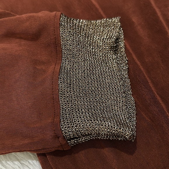 Chico's Travelers brown gold slinky Top size medium - Picture 4 of 7